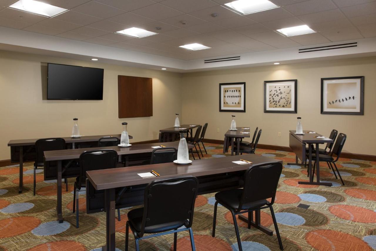Staybridge South By Ihg Hotel Corona