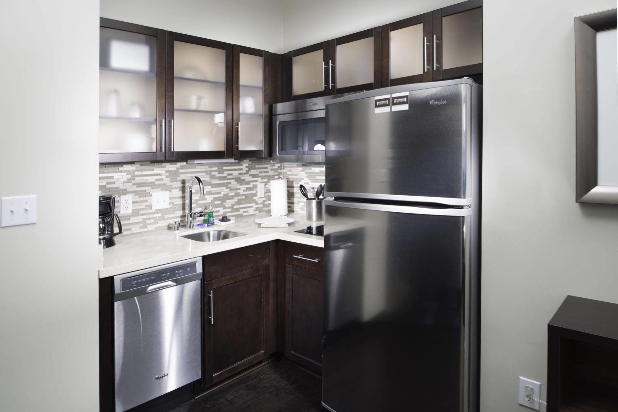 Staybridge South By Ihg Corona