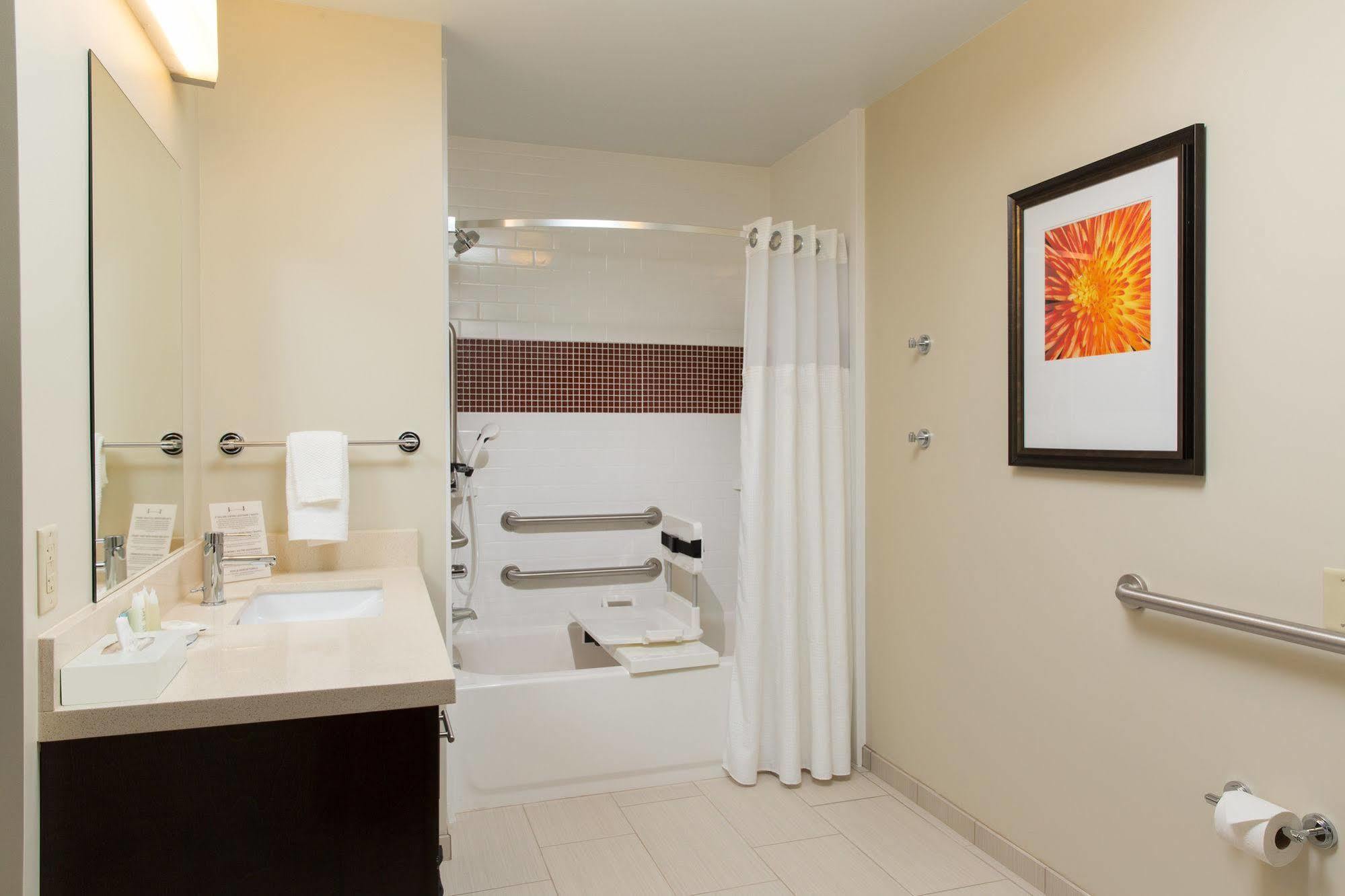 Hotel Staybridge South By Ihg 3*