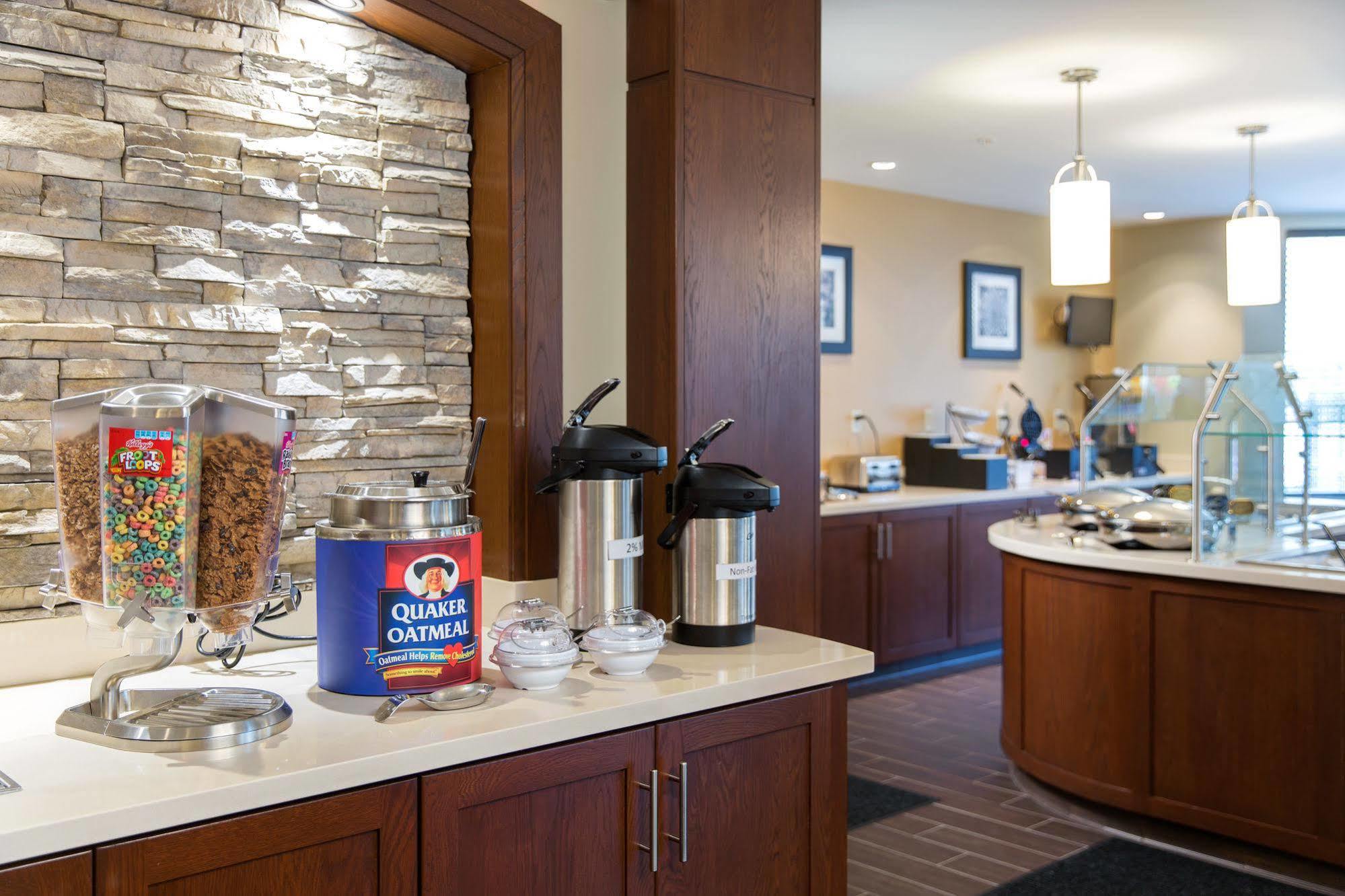 Staybridge South By Ihg 3* Corona