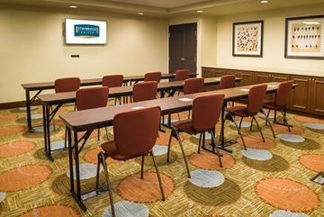 Staybridge South By Ihg Hotel 3*